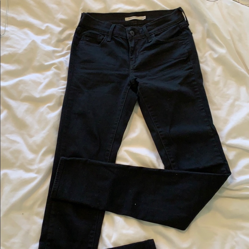 Black Levi’s jeans
